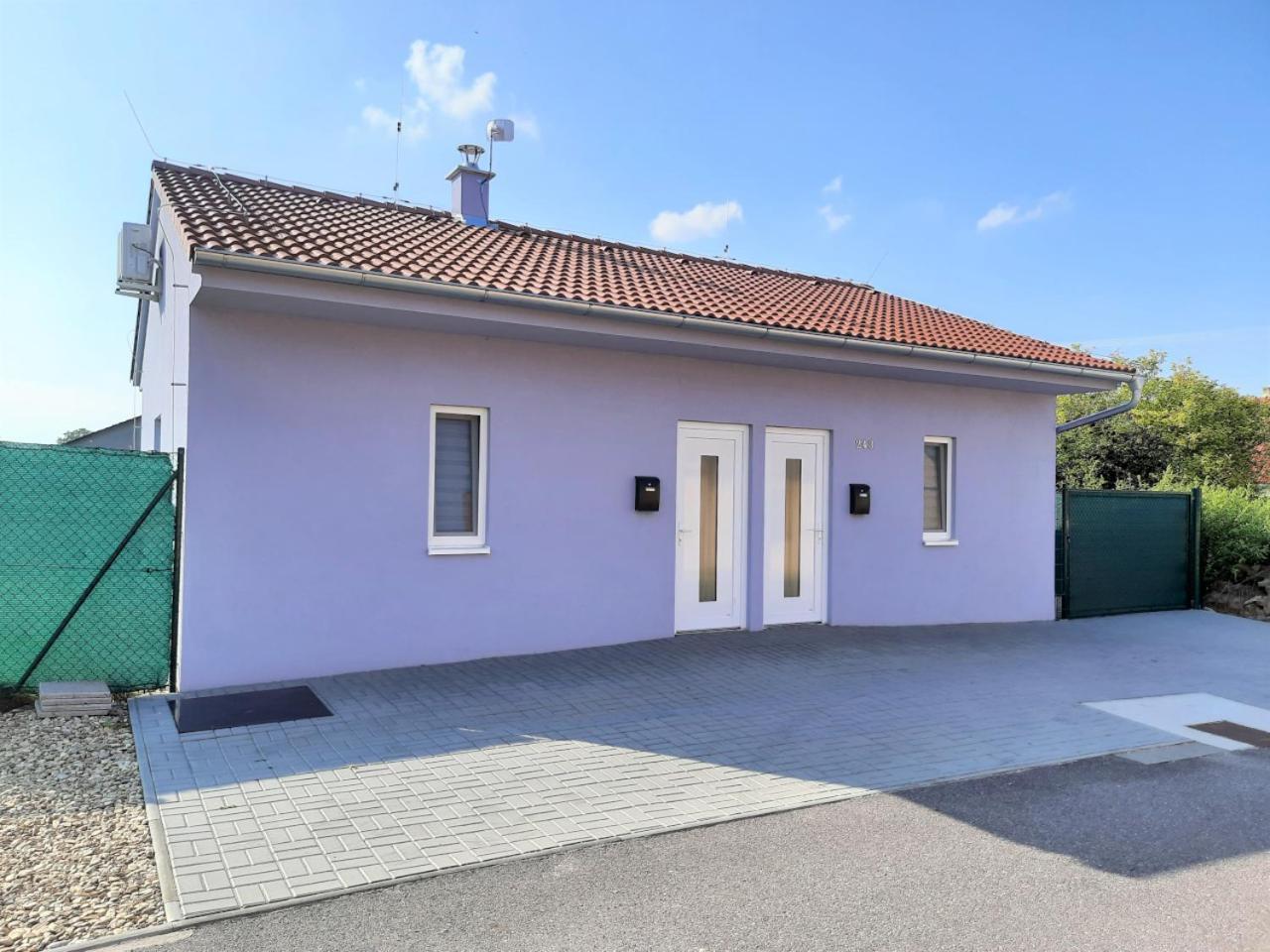 Modry Apartman 2 - Studio Зноймо Экстерьер фото